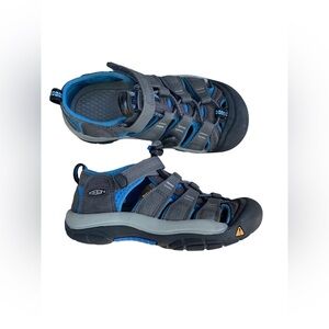 Keen Little Kid Size 13 Newport H2 Sandals Shoes in Gray and Blue